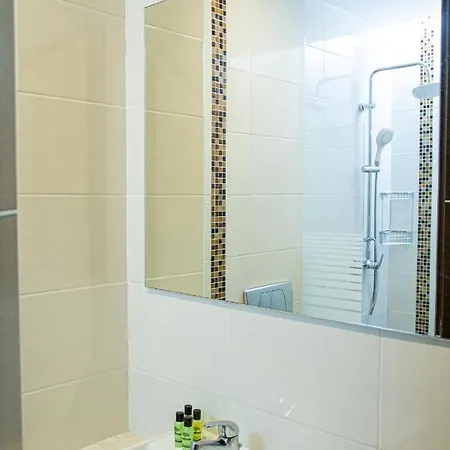 Hotel Rodon 3*